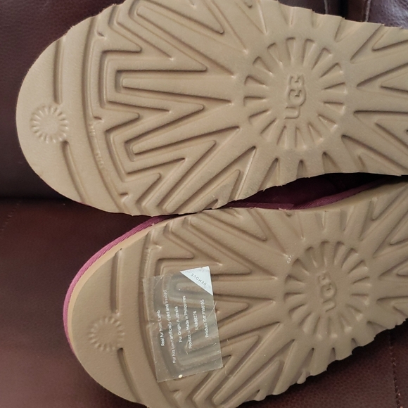 NWOB UGG Classic Mini Fluff 7 Shearling - Picture 15 of 15